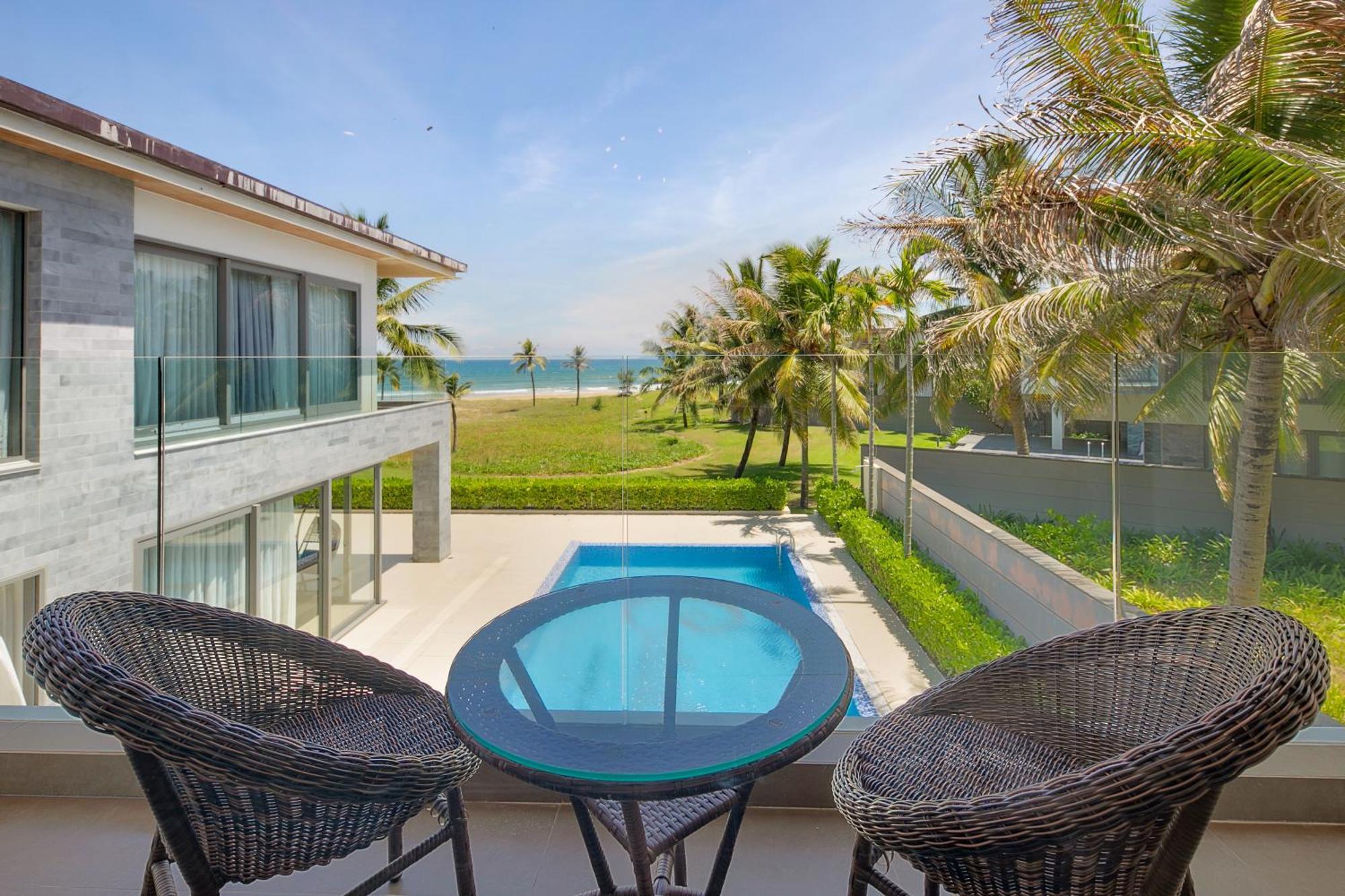 Sun Grow Ocean Luxury & Villa